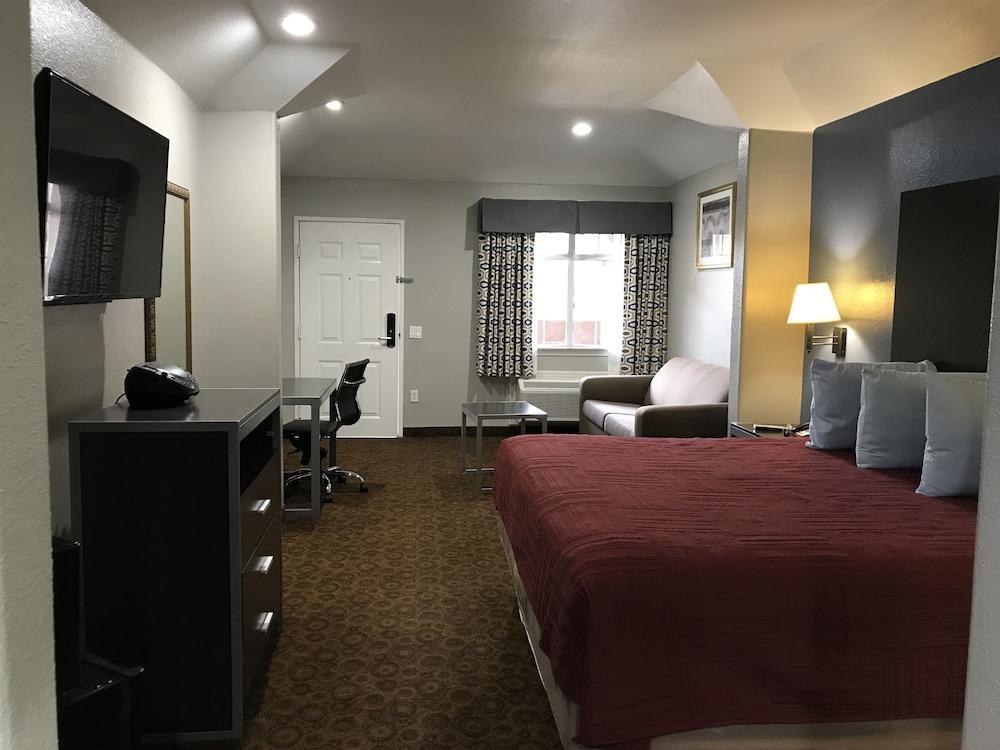 Camelot Inn And Suites Aldine Εξωτερικό φωτογραφία