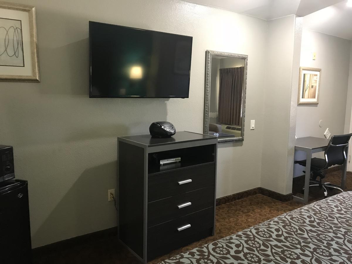 Camelot Inn And Suites Aldine Εξωτερικό φωτογραφία