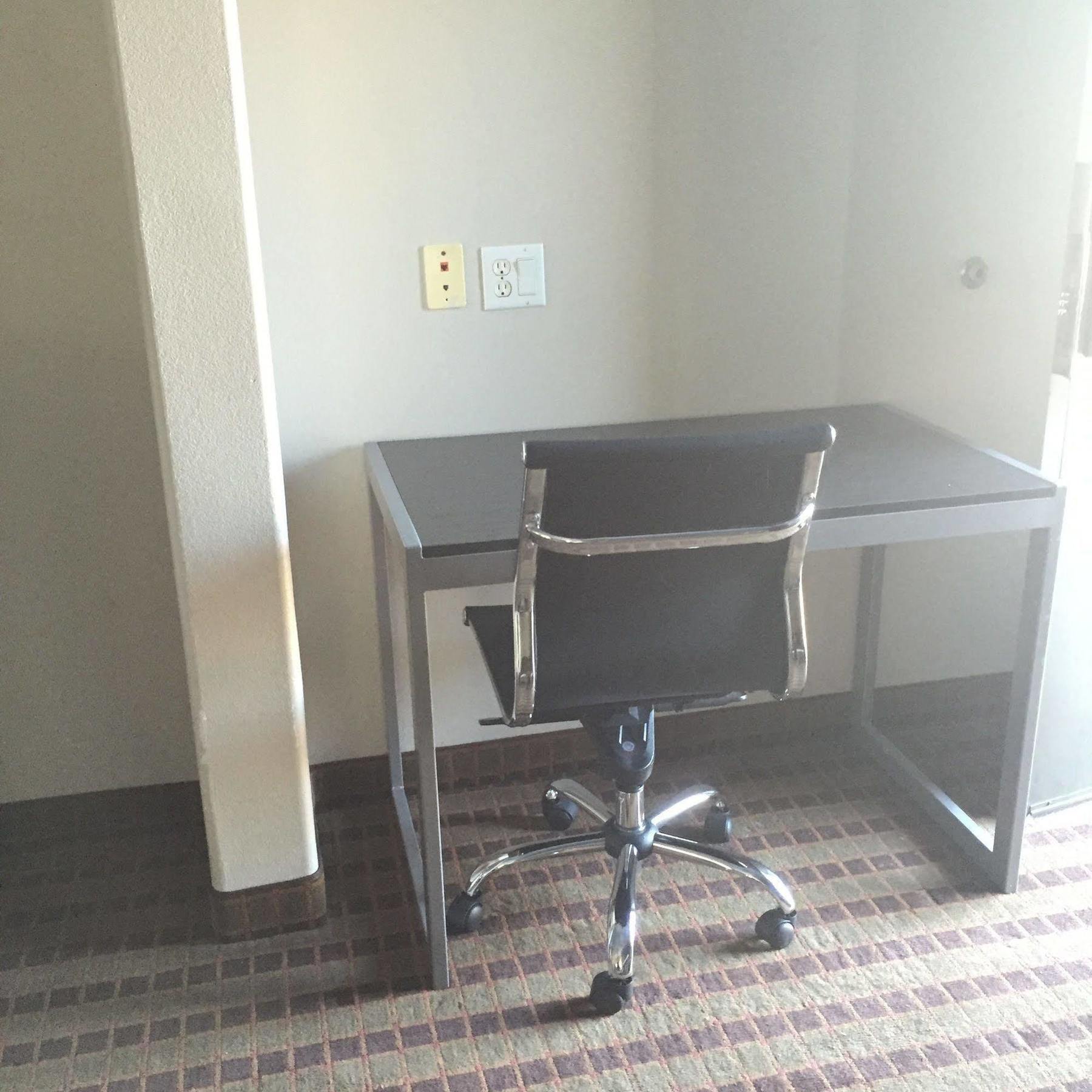 Camelot Inn And Suites Aldine Εξωτερικό φωτογραφία