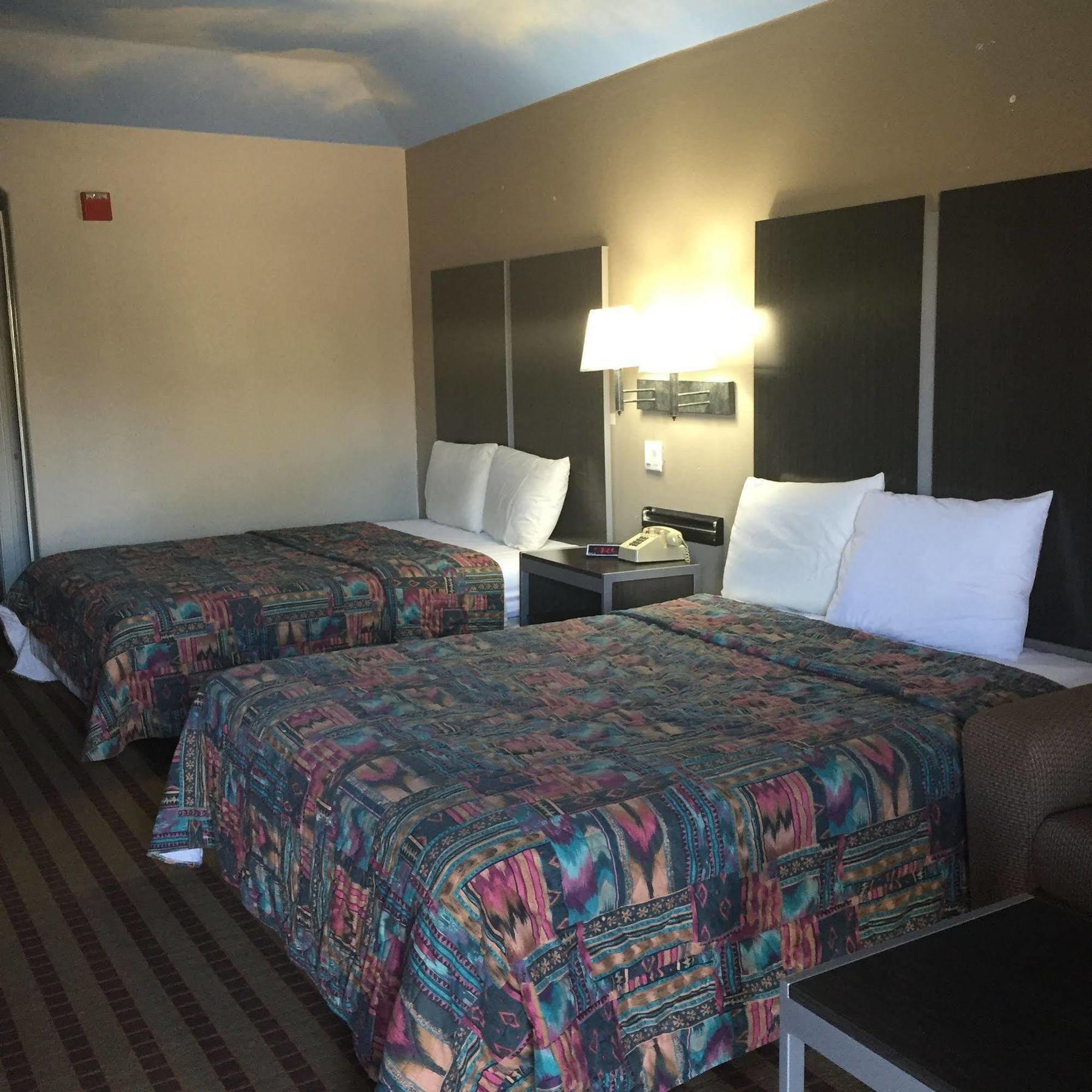 Camelot Inn And Suites Aldine Εξωτερικό φωτογραφία